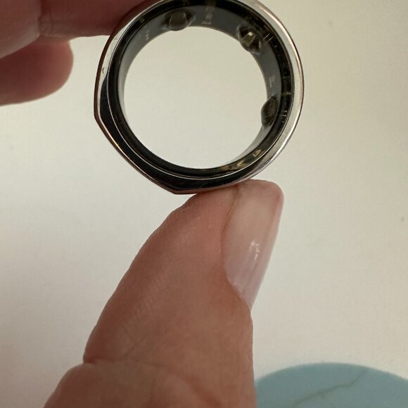 Oura Ring 3 - Size 9 in Heritage Silver - Picture 5 of 11